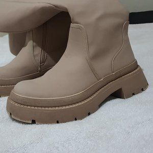 Boots White Black
